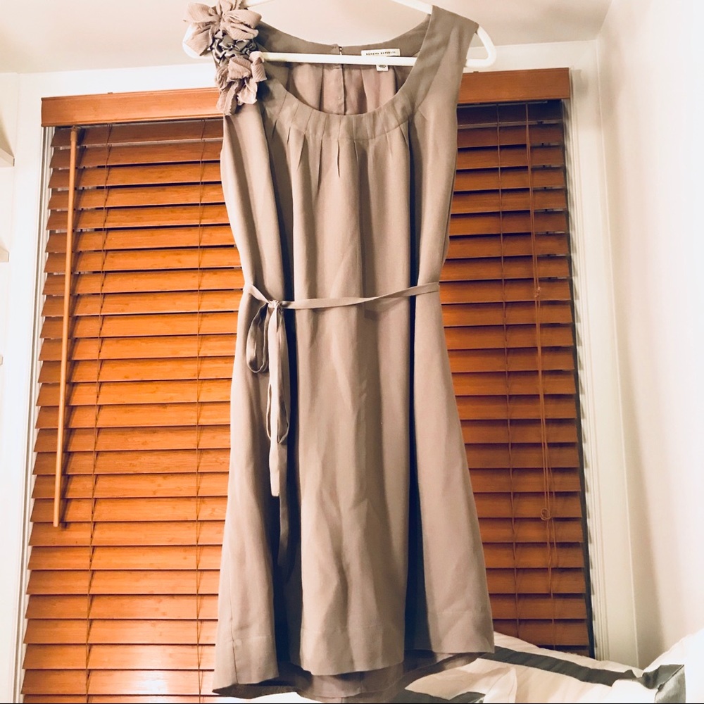 Banana Republic Silk Dress - Beige, Sz 6